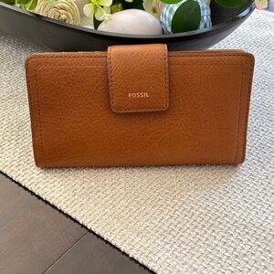 Fossil Tan Leather Snap-Closure Wallet
